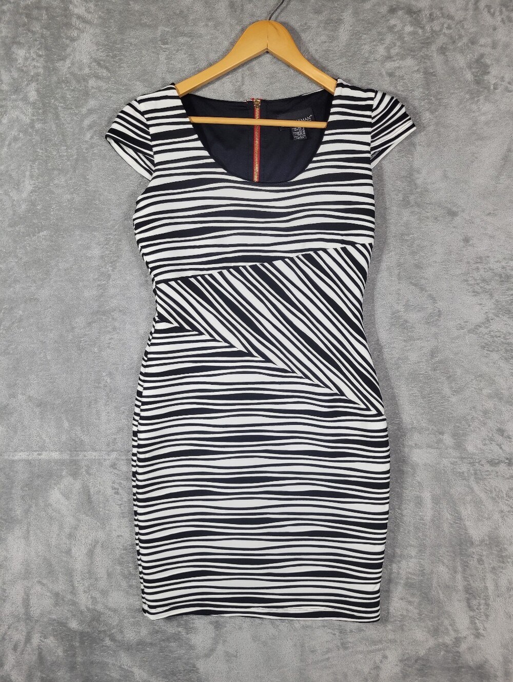 Frank Lyman Body Con Dress Womens Size 8 Black White Striped